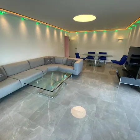 Luxus Pasha & Nero 아파트