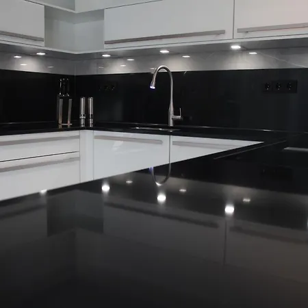 Luxus Pasha & Nero * 가이젠하임