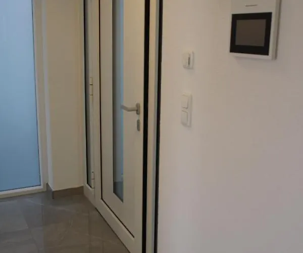 Luxus Pasha & Nero *